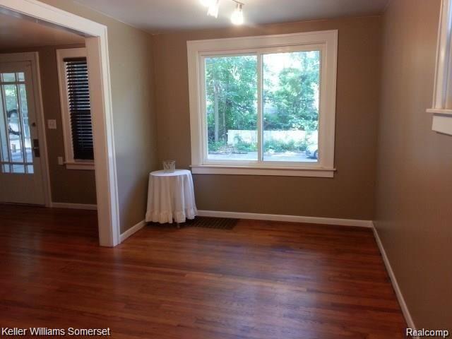 904 N MAPLE Avenue, Royal Oak, MI 48067 — Photo 7