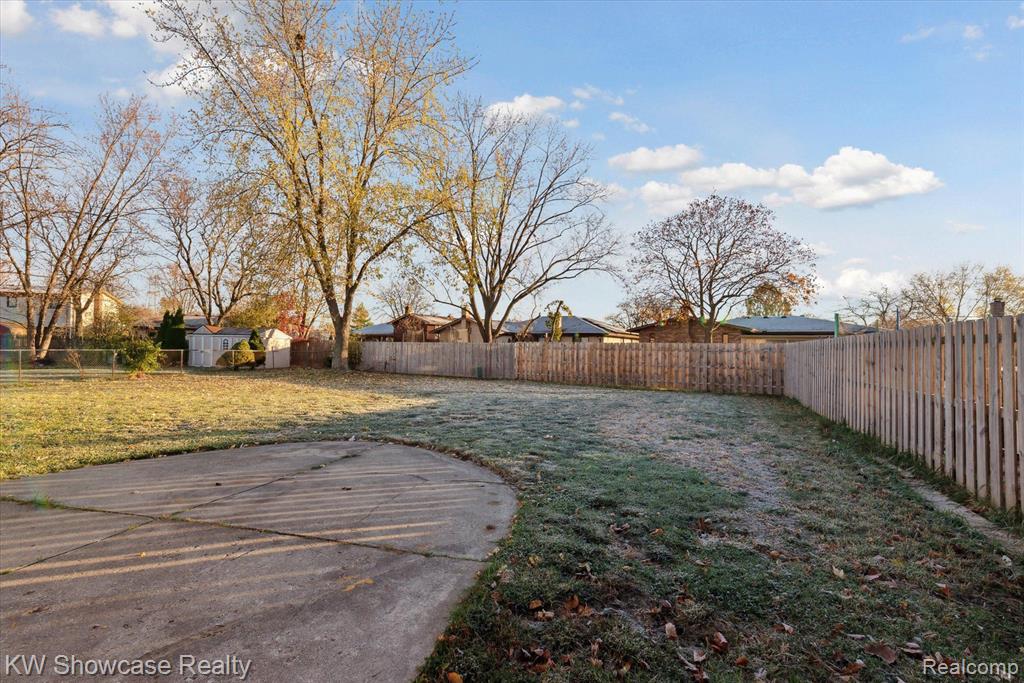44048 Harsdale Drive, Canton, MI 48187 — Photo 49