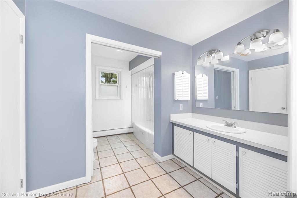 6461 Winans Lake Road, Brighton, MI 48116 — Photo 23