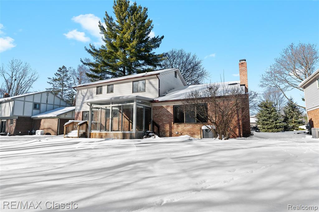 6313 Kiev Street, West Bloomfield, MI 48324 — Photo 38