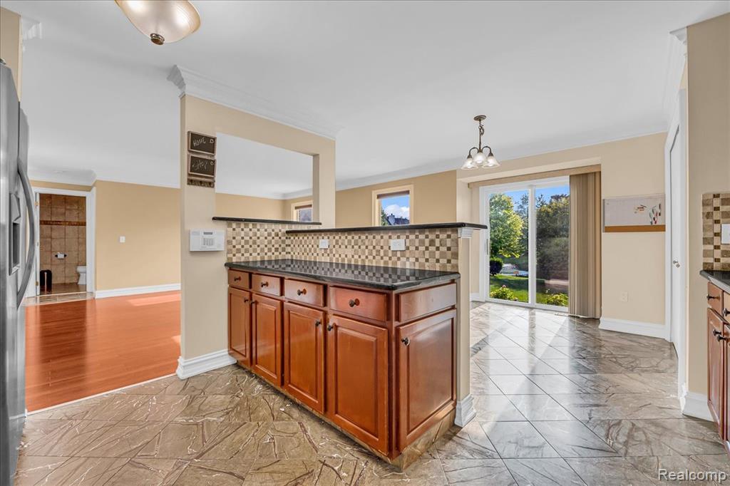 673 Ethan Drive, Westland, MI — Photo 15