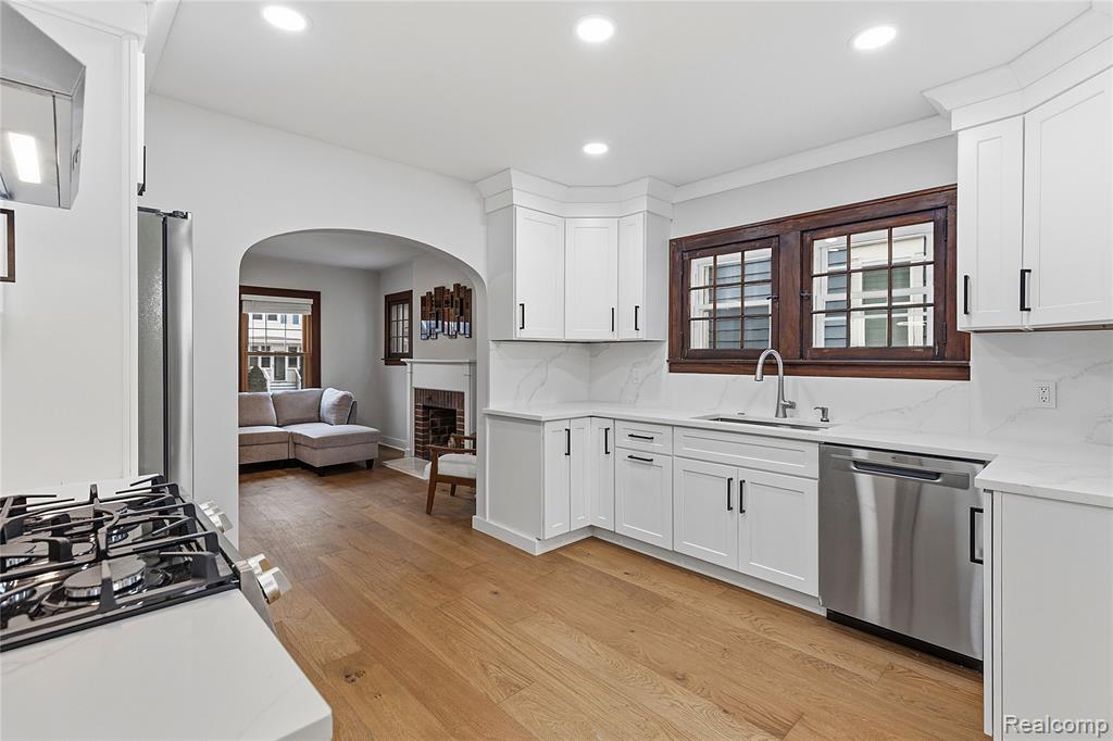 511 Gardenia Avenue, Royal Oak, MI 48067 — Photo 10