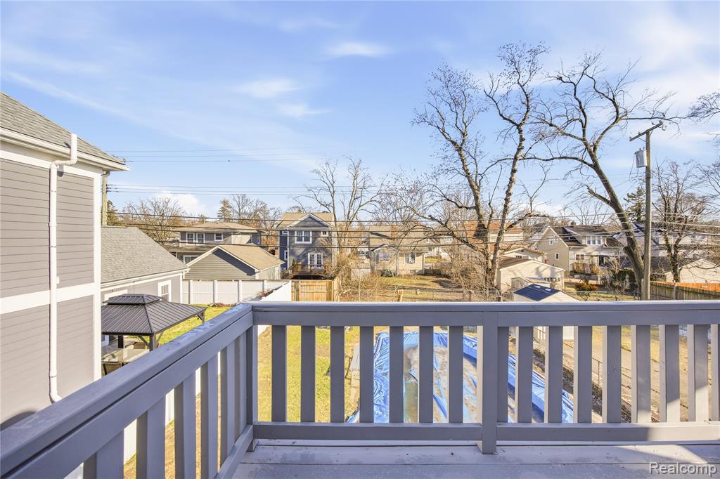 827 Longfellow Avenue, Royal Oak, MI 48067 — Photo 16