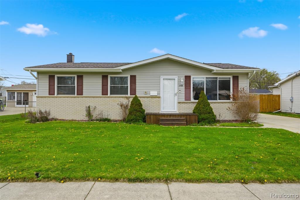 5208 Don Shenk Drive, Swartz Creek, MI 48473 — Photo 2