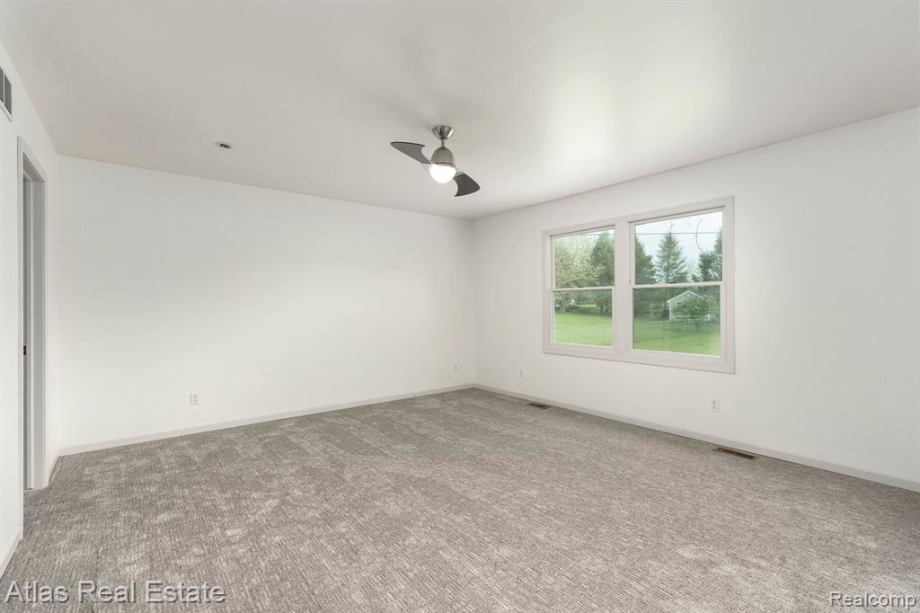7371 BURPEE Road, Grand Blanc, MI 48439 — Photo 33