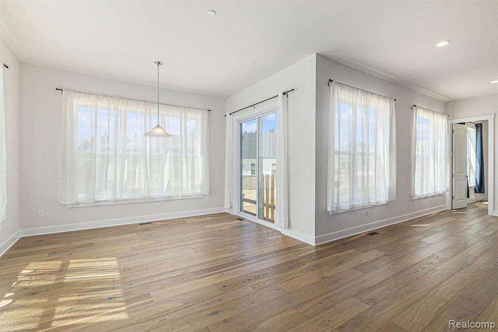 611 PINE Circle, Ann Arbor, MI 48105 — Photo 10