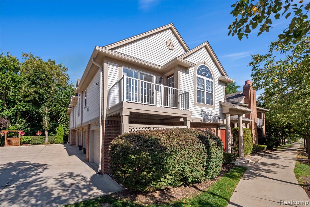 51 N Squirrel Road, Auburn Hills, MI 48326 — Photo 22