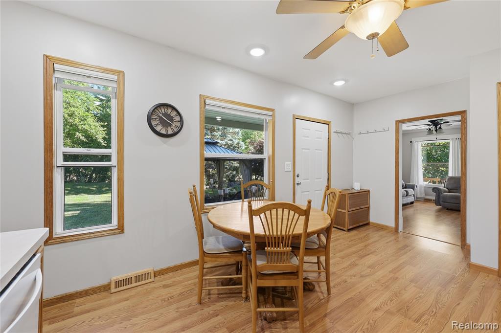 806 S 10th Street, St. Clair, MI 48079 — Photo 18