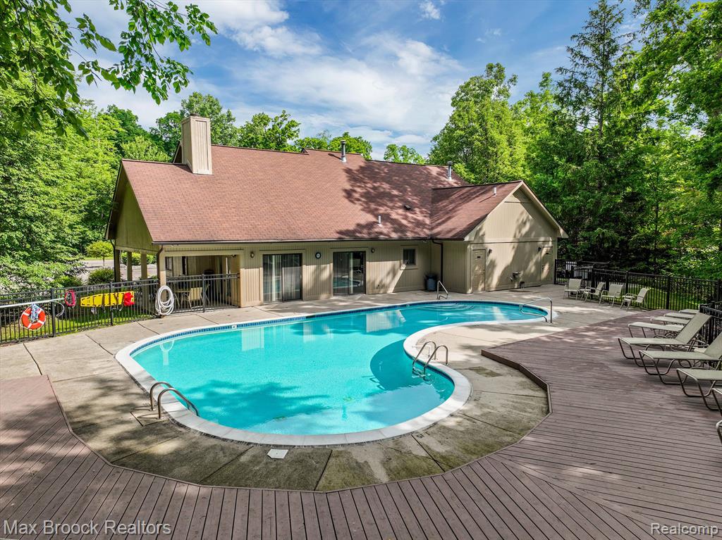 6257 GATEWOOD, West Bloomfield, MI — Photo 38