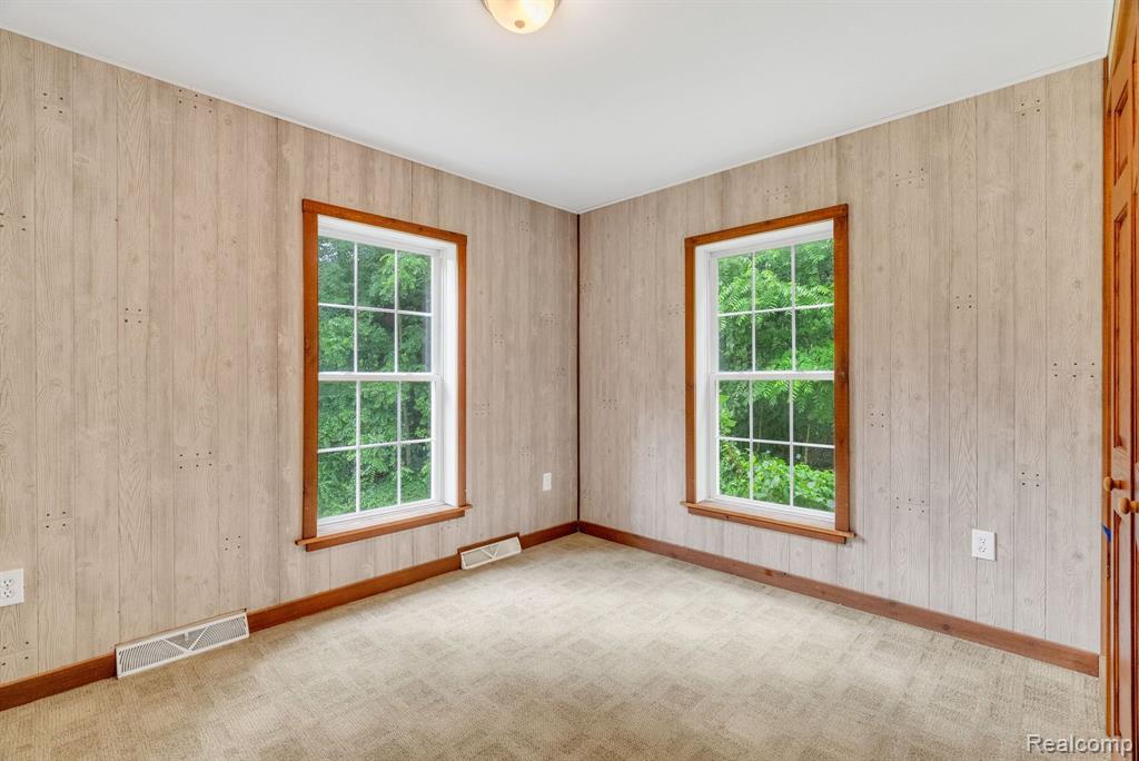 6917 CHASE LAKE Road, Fowlerville, MI 48836 — Photo 31