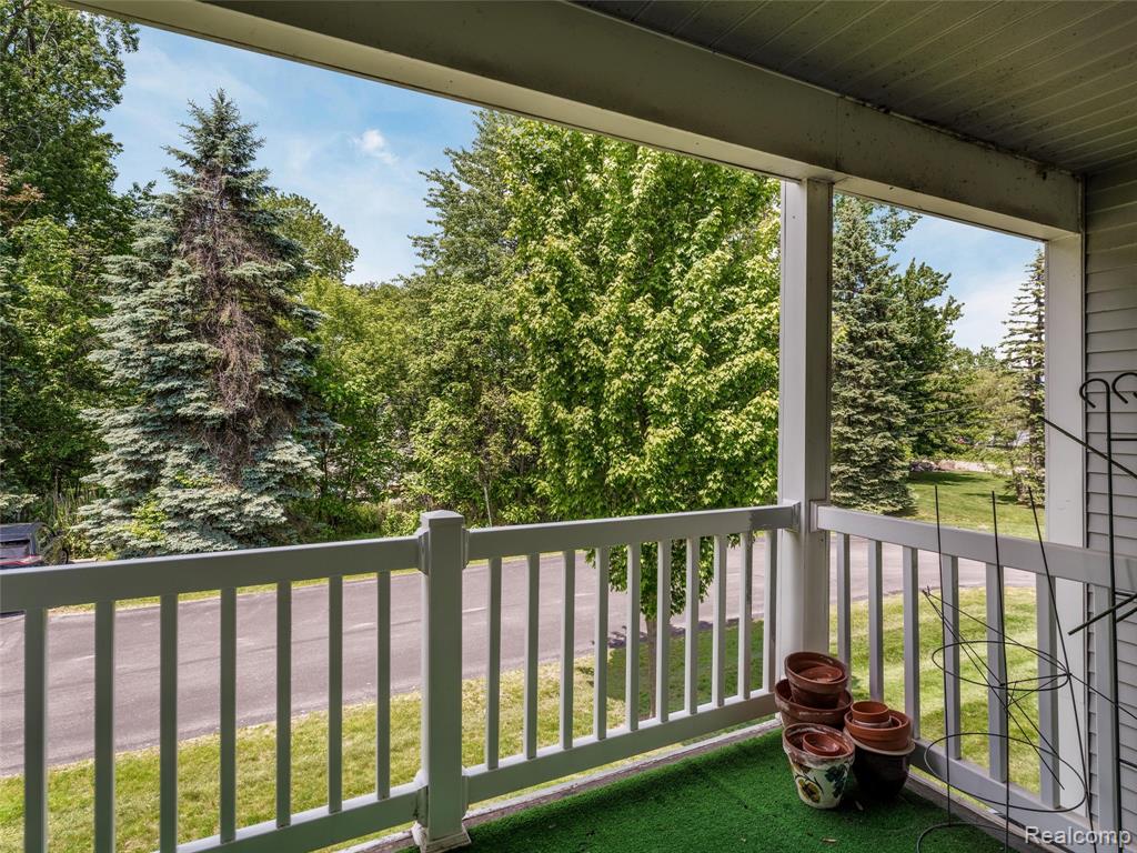 1127 S Lake Drive, 206, Novi, MI 48377 — Photo 15