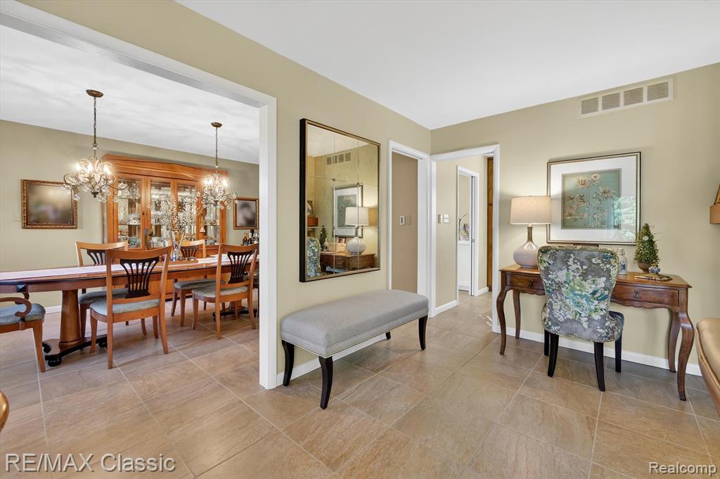 4731 Pickering Road, Bloomfield Hills, MI 48301 — Photo 14