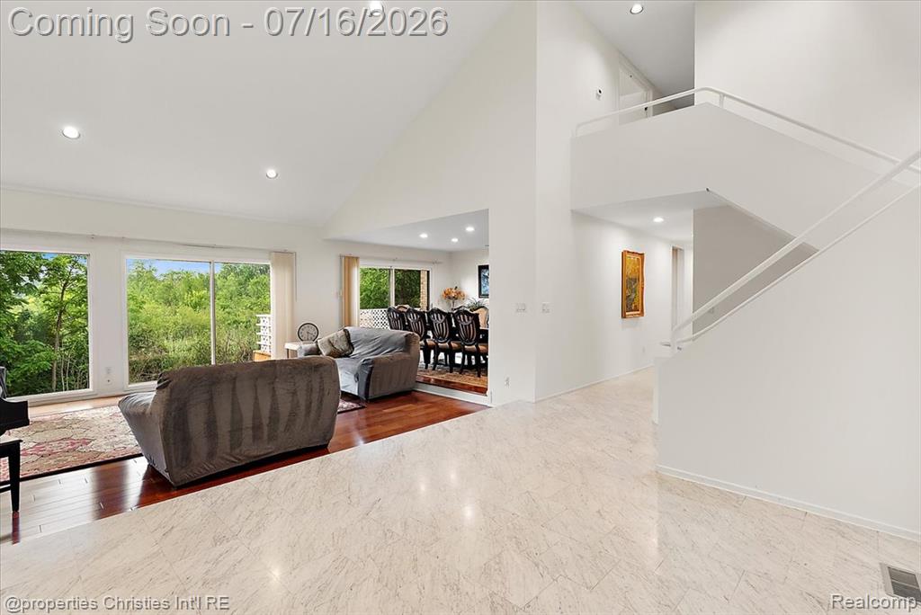 4948 Champlain Circle, West Bloomfield, MI 48323 — Photo 11
