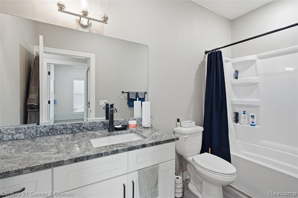 1241 E Woodward Heights Boulevard, Hazel Park, MI 48030 — Photo 15
