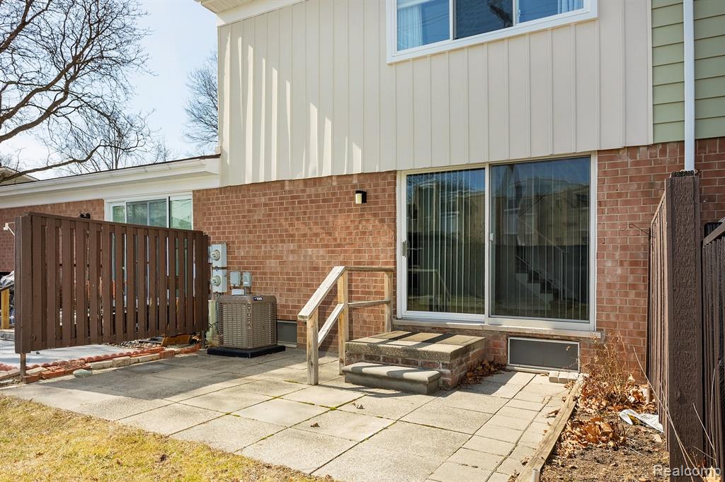4914 CARA, Royal Oak, MI 48073 — Photo 31