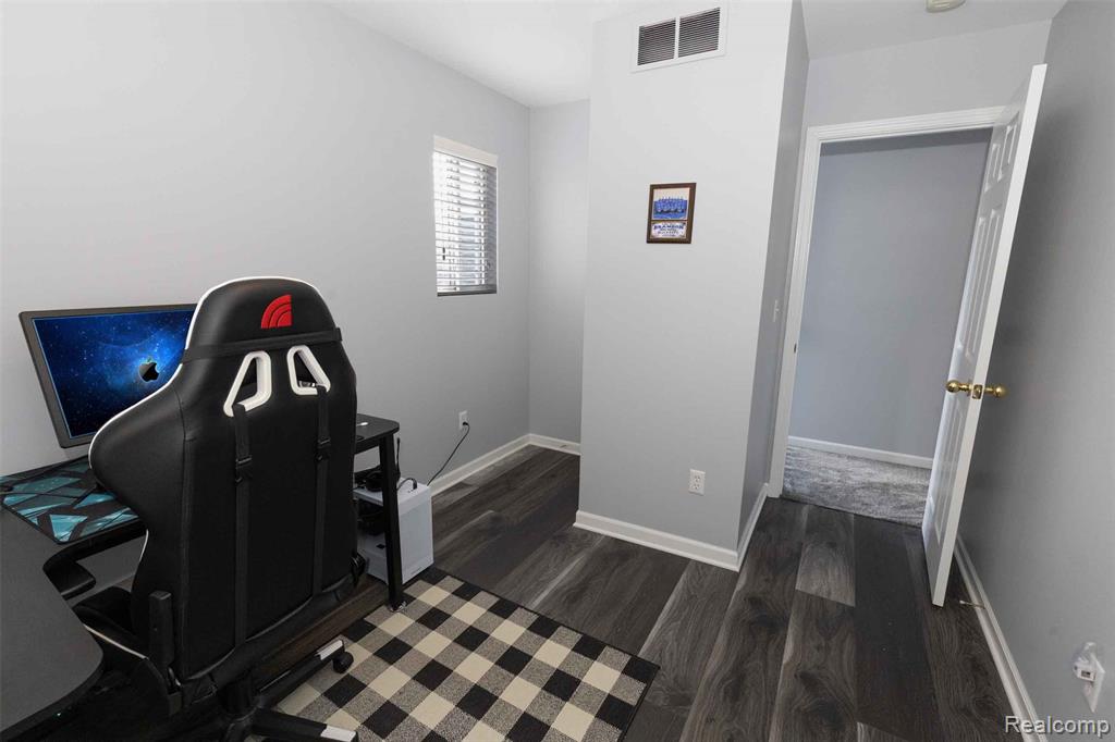 5058 Clintonville Pines Drive, Clarkston, MI — Photo 21