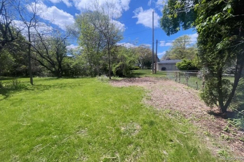 7166 Cottonwood Knoll, West Bloomfield, MI — Photo 4