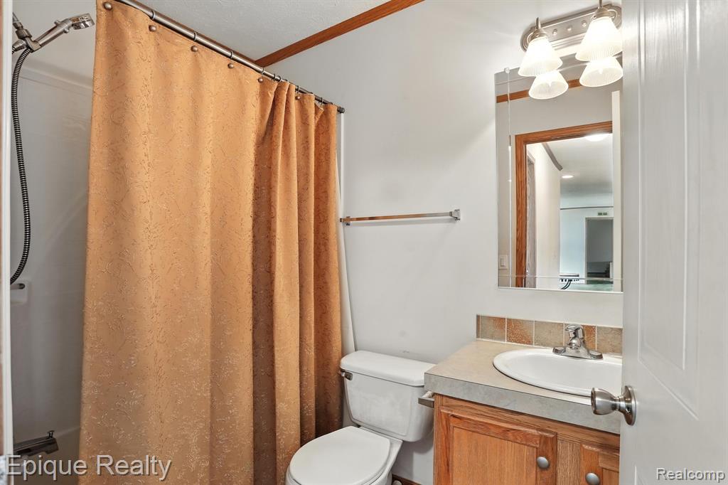 45501 Labelle Drive, Macomb, MI 48044 — Photo 19