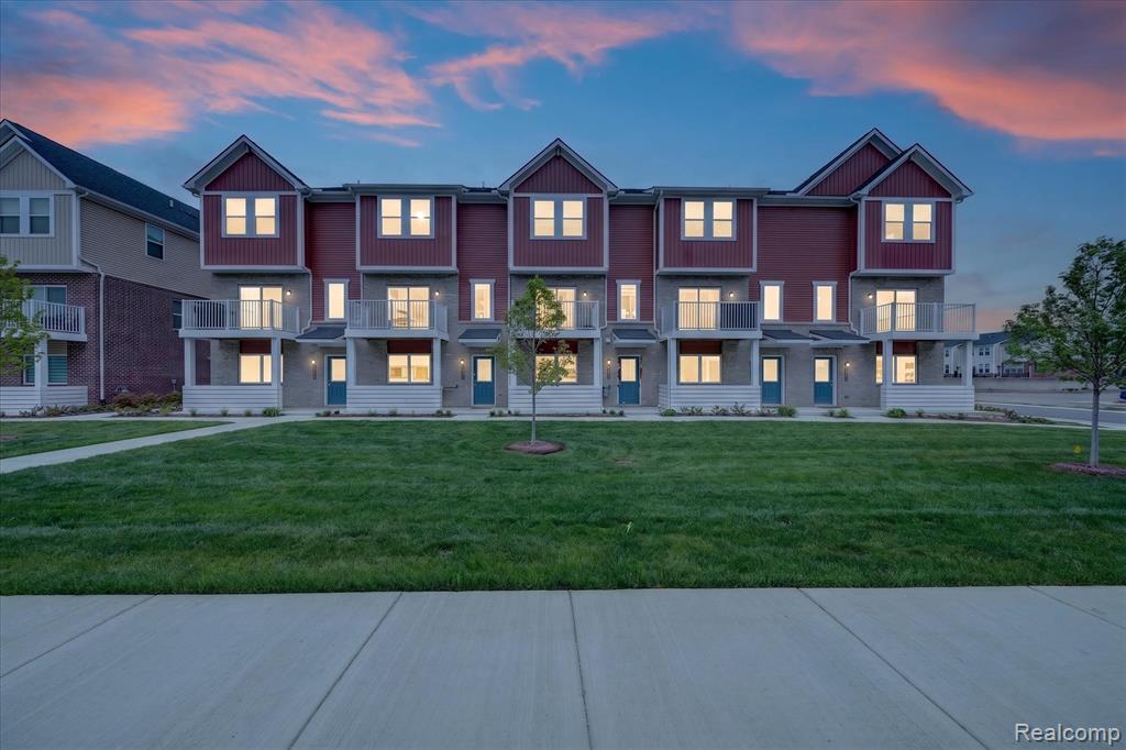 4876 E Ludlow Lane, Troy, MI 48085 — front exterior