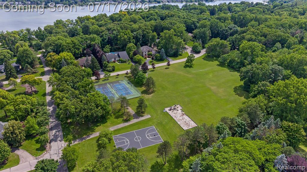 5863 Seville Circle, Orchard Lake Village, MI 48324 — Photo 67
