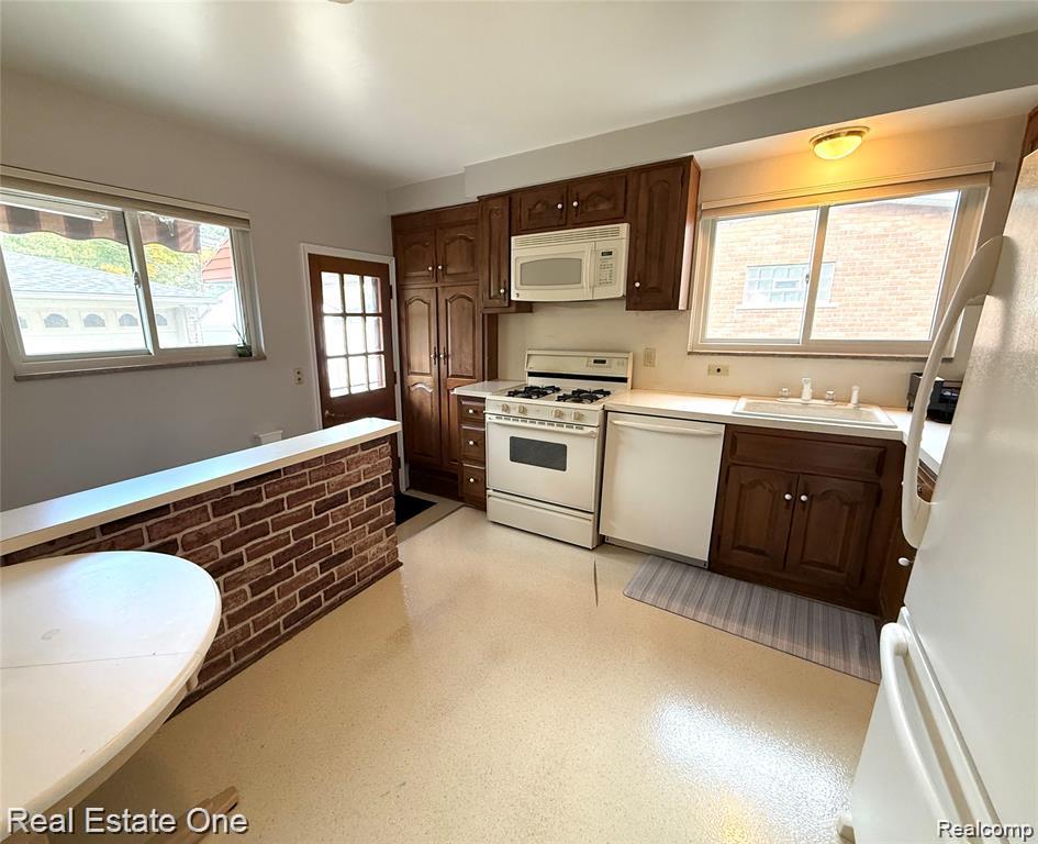 7627 Rosemary Street, Dearborn Heights, MI 48127 — Photo 5