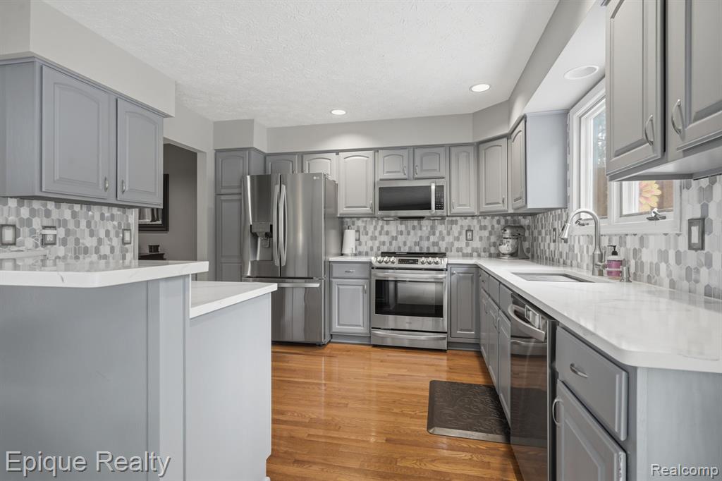 6607 Ridgeview Drive, Clarkston, MI — Photo 12