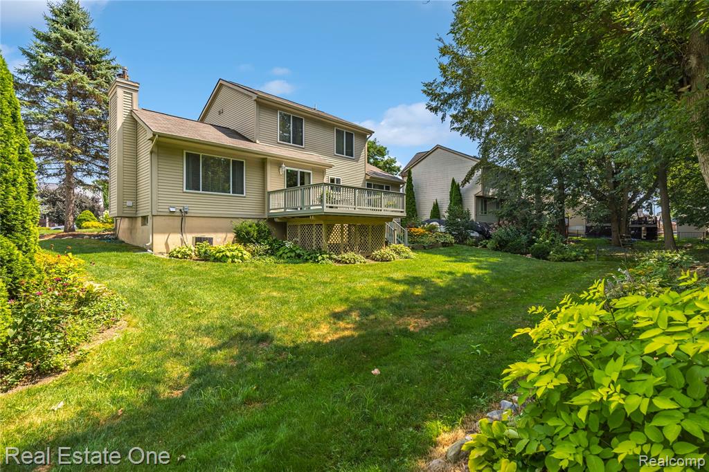 4364 Meadows Avenue, Burton, MI 48439 — Photo 4