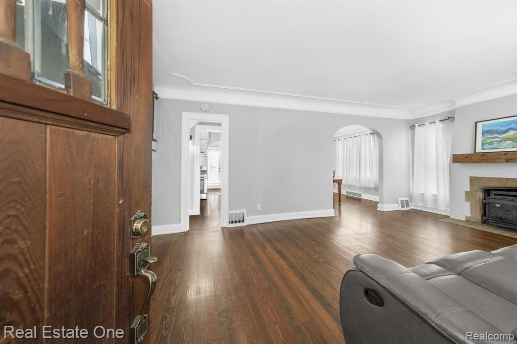 54 MOHAWK Road, Pontiac, MI 48341 — Photo 5