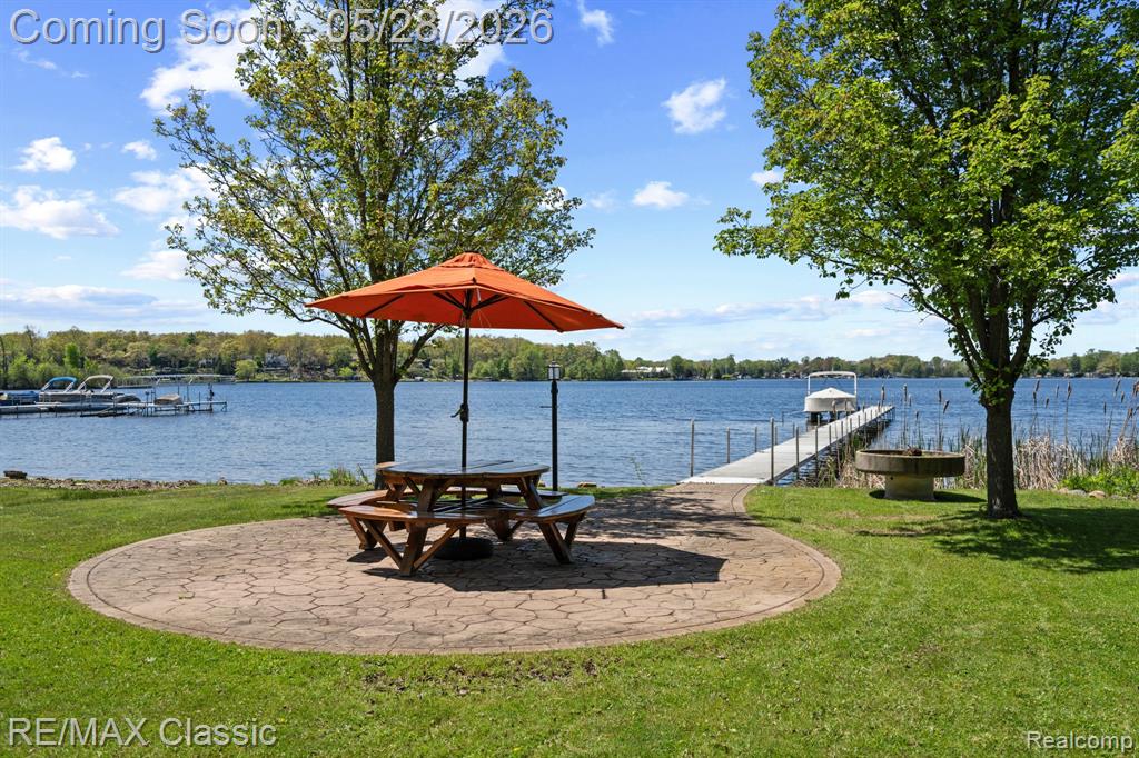 10584 Bob White Beach Boulevard, Whitmore Lake, MI 48189 — Photo 9