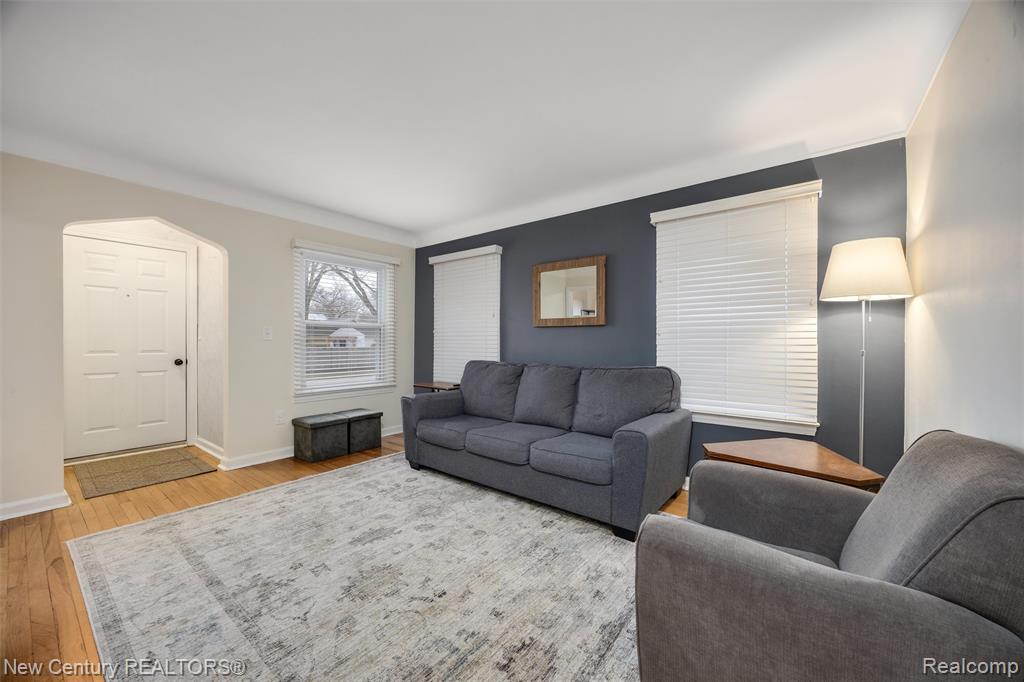609 E Baker Avenue, Clawson, MI — Photo 8