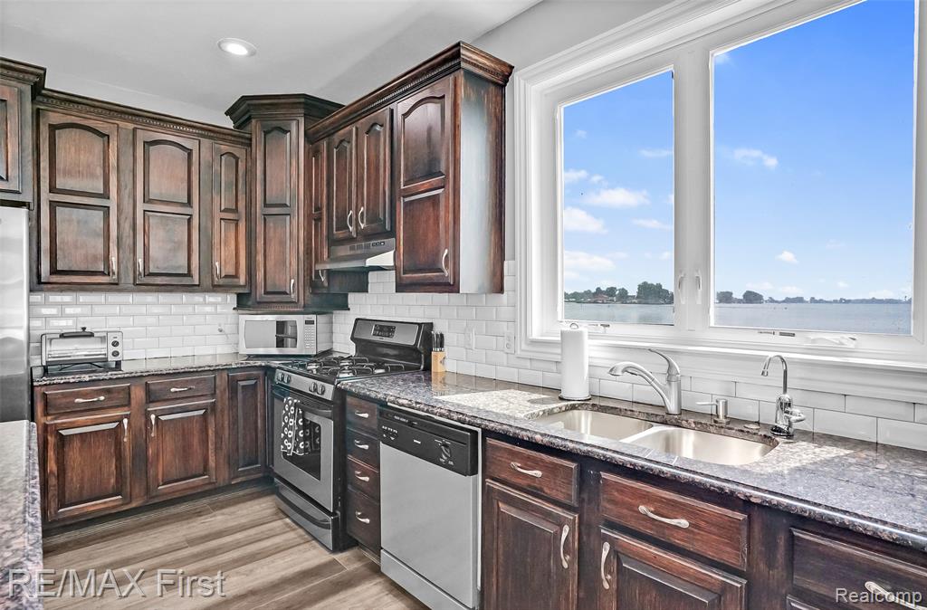 7953 Bouvier Bay, MI — Photo 19