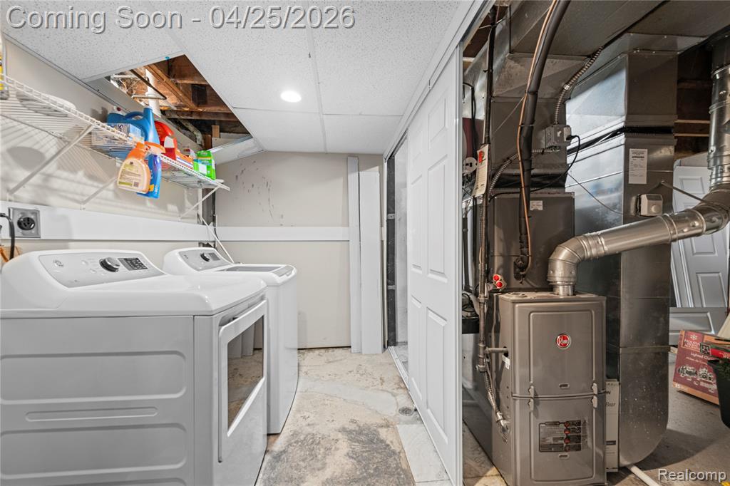 18516 Aldrin Avenue, Brownstown, MI 48193 — Photo 15