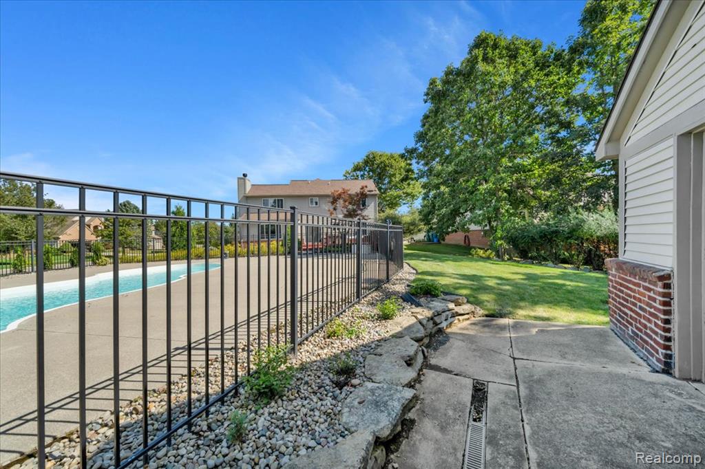 5365 Seminole Court, Commerce Twp, MI 48382 — Photo 50