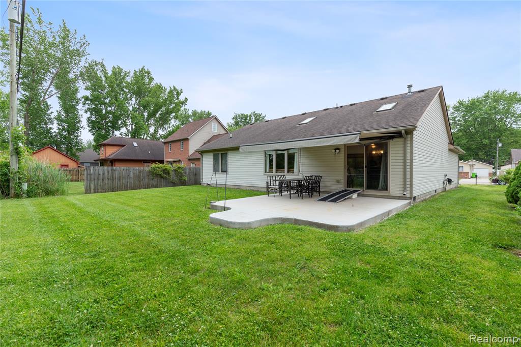 39562 Macomber Street, Harrison Township, MI — Photo 23