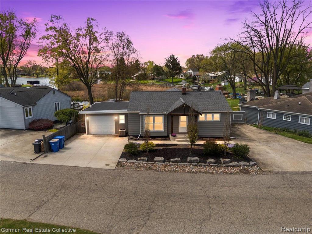 4583 FOREST Avenue, Waterford, MI 48328 — front exterior