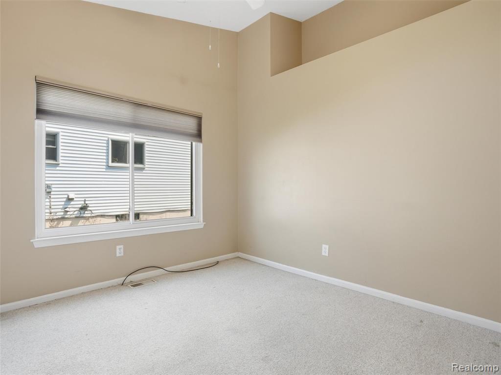 5837 Northridge Circle, Waterford, MI 48327 — Photo 28