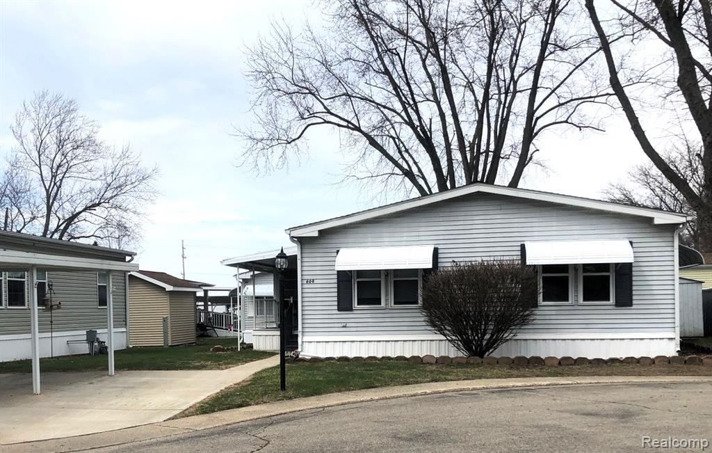 608 Holly Court, Jonesville, MI 49250 — Photo 4