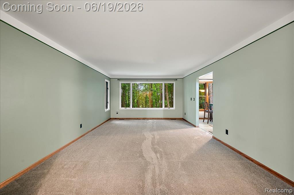 670 Rolling Acres Drive, Ortonville, MI 48462 — Photo 11