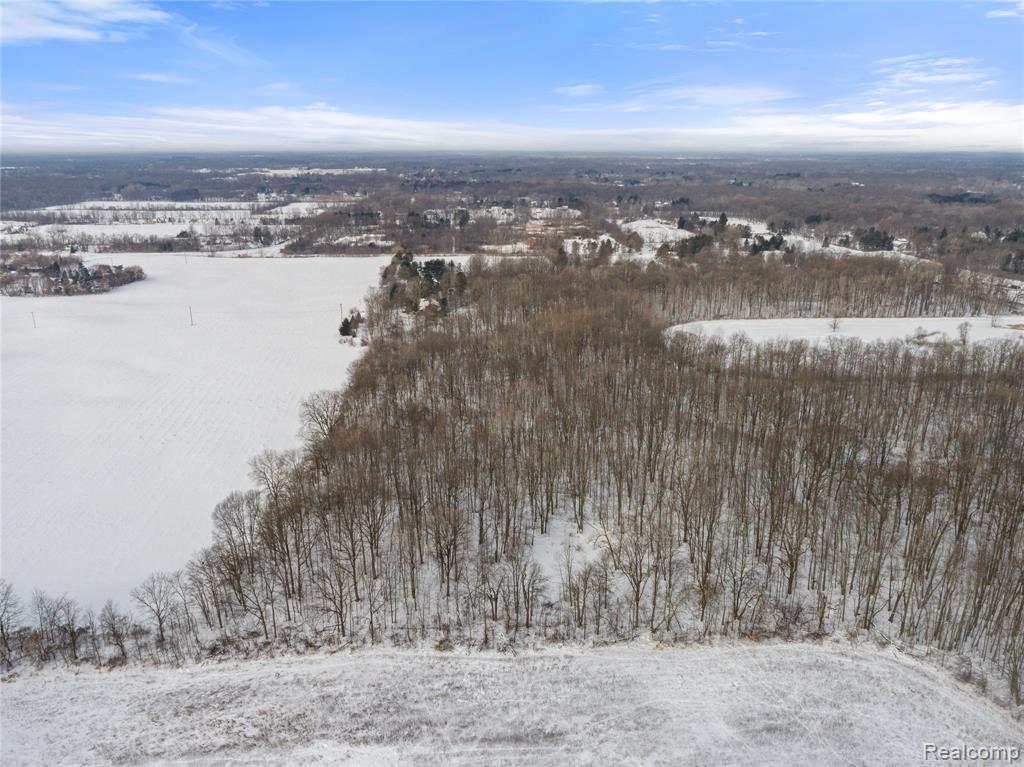 BRE A00 Six Mile Road, South Lyon, MI — Photo 12