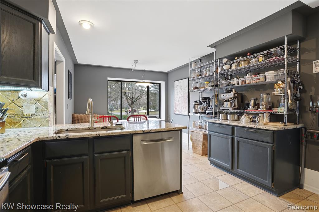4145 Cumberland Ct, Commerce Twp, MI 48390 — Photo 12