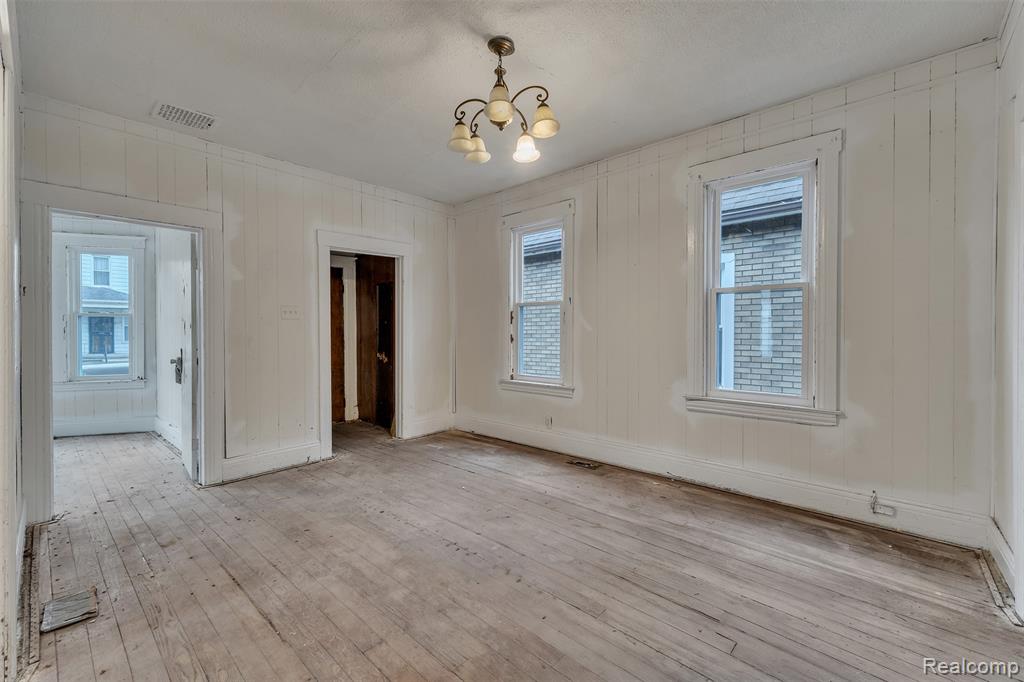 9333 Elsa Street, Detroit, MI 48214 — Photo 3