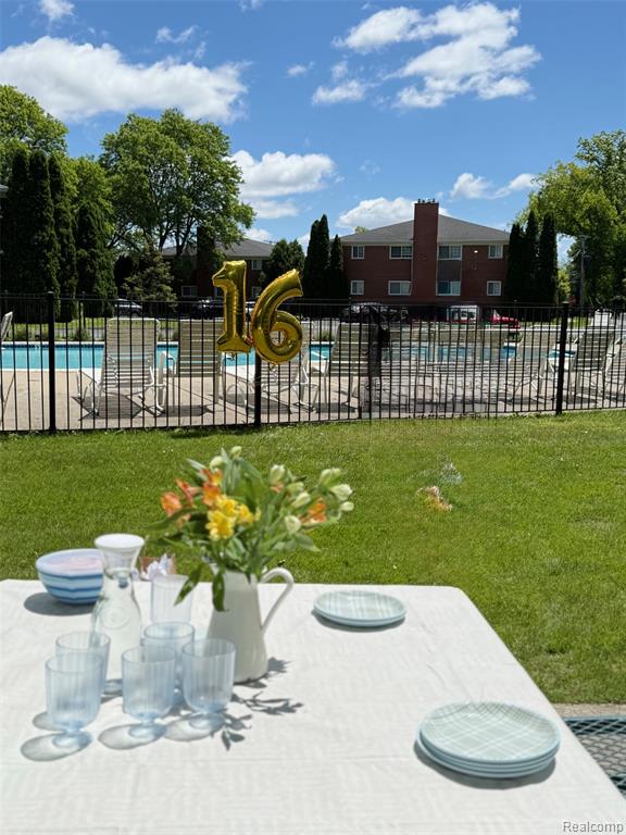 401 N Eton Street, 105, Birmingham, MI 48009 — Photo 18