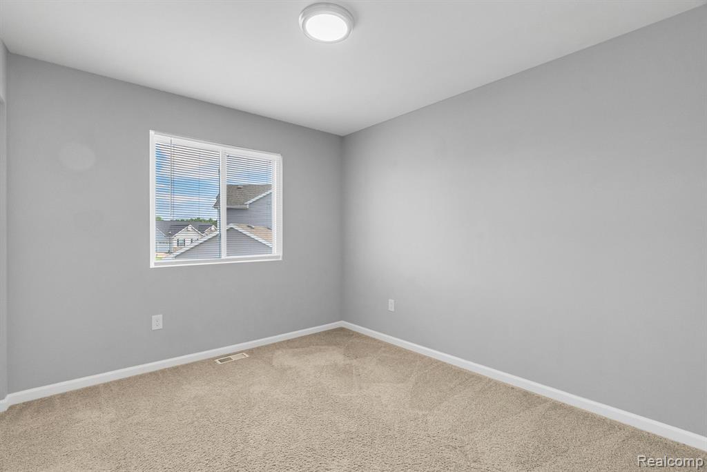 7019 Marigold Court, Grand Blanc, MI 48439 — Photo 27