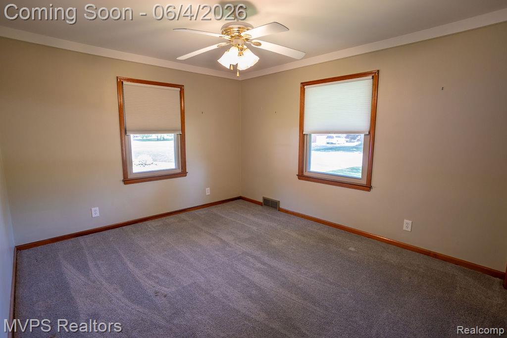 33033 Edgegrove, Fraser, MI 48026 — Photo 12