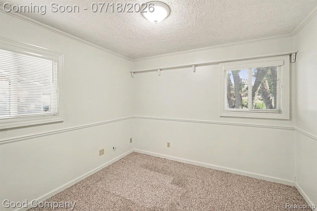 6284 Woodsdale Drive, Grand Blanc, MI 48439 — Photo 8