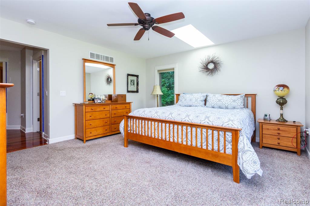 9887 Hadley Road, Clawson, MI 48348 — Photo 18