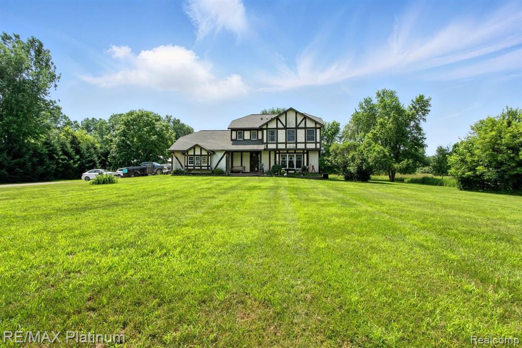 11077 Owosso Road, Fowlerville, MI 48836 — front exterior