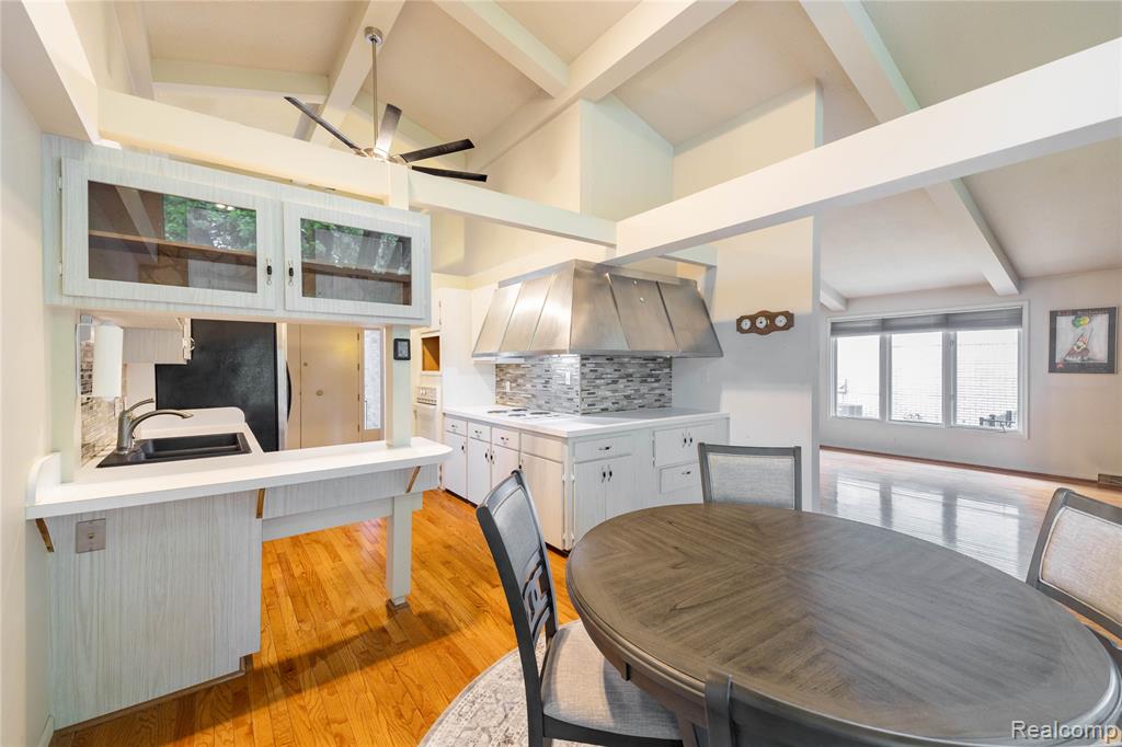 472 Riverside Drive, Wyandotte, MI 48192 — Photo 14