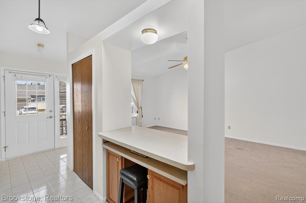 62401 Raleigh Court, 4, South Lyon, MI 48178 — Photo 10