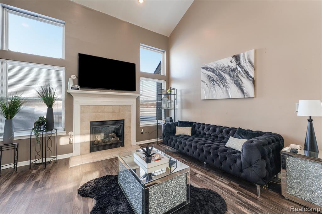 6235 Crystal Lake Drive, Romulus, MI 48174 — Photo 5